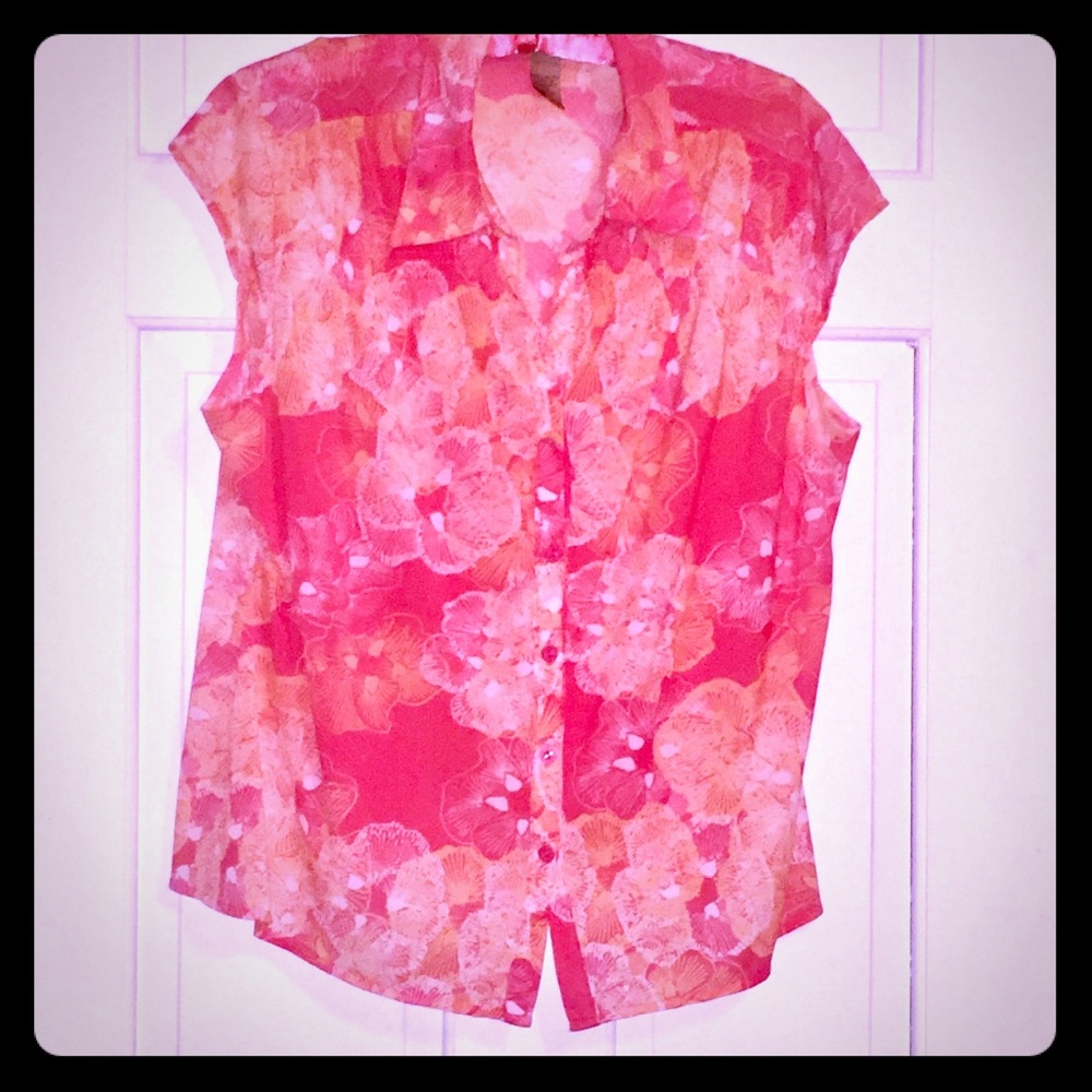 Very light summer blouse in coral and yellow